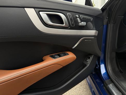 Used 2017 Mercedes-Benz SL 550 image 27