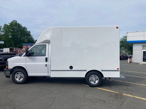 New 2026 Chevrolet Express 3500 w/ Power Convenience Package RWD image 21