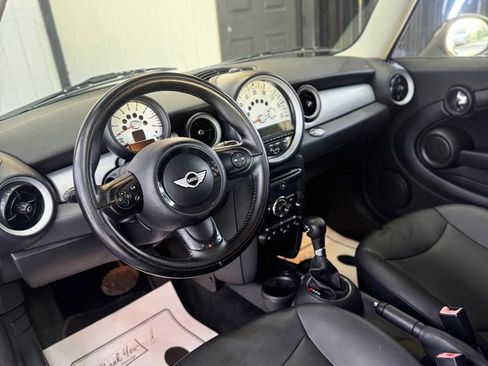 Used 2011 MINI Cooper Hardtop FWD image 32