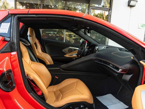 Used 2021 Chevrolet Corvette Stingray Preferred Conv w/ Z51 Performance Package RWD image 29
