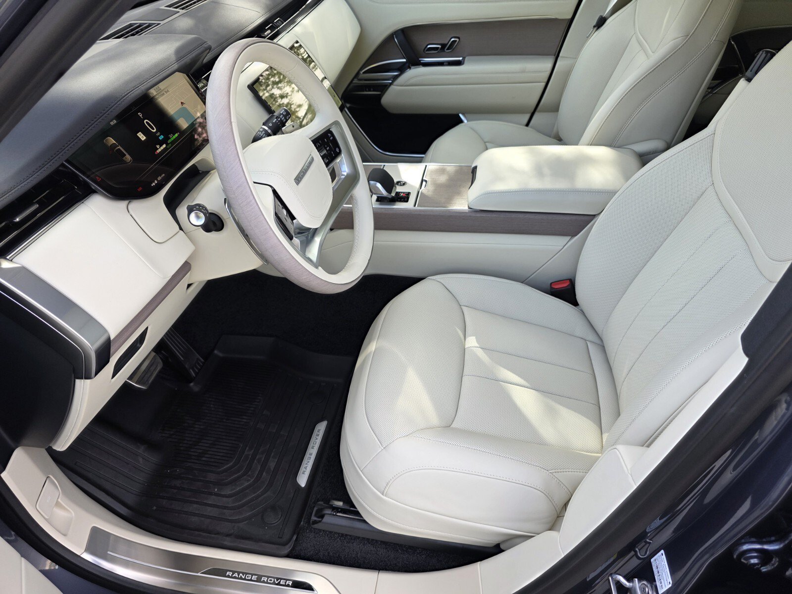 New 2026 Land Rover Range Rover SE AWD/4WD image 10
