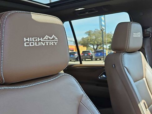 Used 2023 Chevrolet Tahoe High Country AWD/4WD image 18