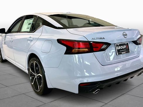 New 2025 Nissan Altima 2.5 SR image 7