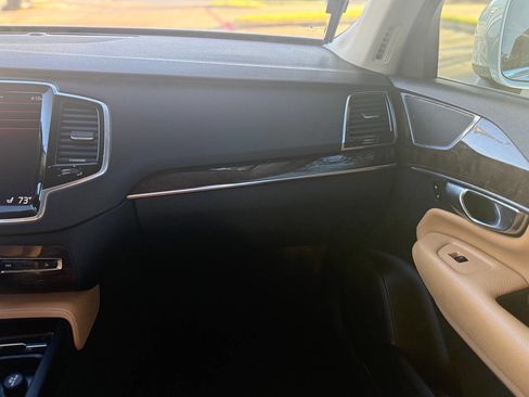 Used 2016 Volvo XC90 T6 Momentum w/ Protection Package Plus image 28