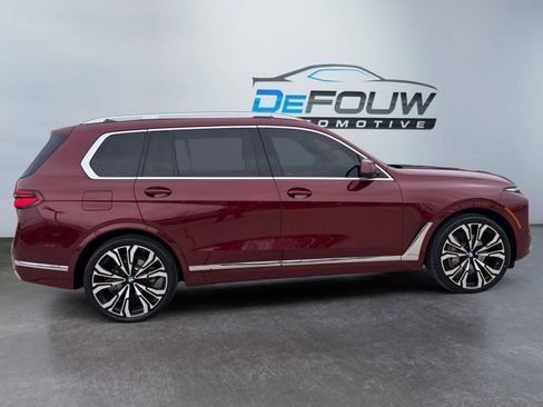 Used 2024 BMW X7 xDrive40i w/ Executive Package image 10