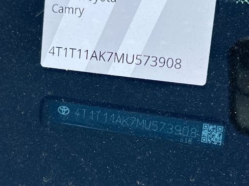 Used 2021 Toyota Camry SE w/ Convenience Package image 23