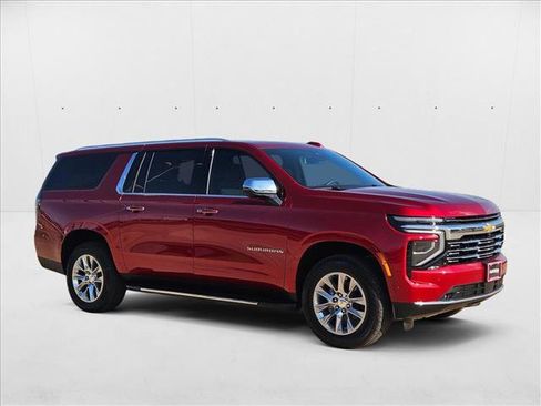 New 2025 Chevrolet Suburban Premier image 7