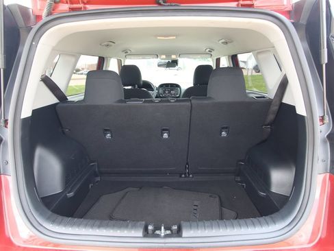 Used 2024 Kia Soul LX w/ Option Group 015 FWD image 12