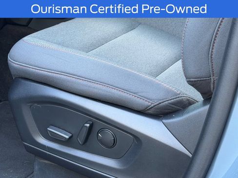 Used 2025 Ford Explorer Active AWD/4WD image 23