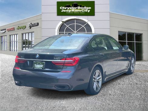 Used 2019 BMW 740i xDrive w/ M Sport Package AWD/4WD image 6