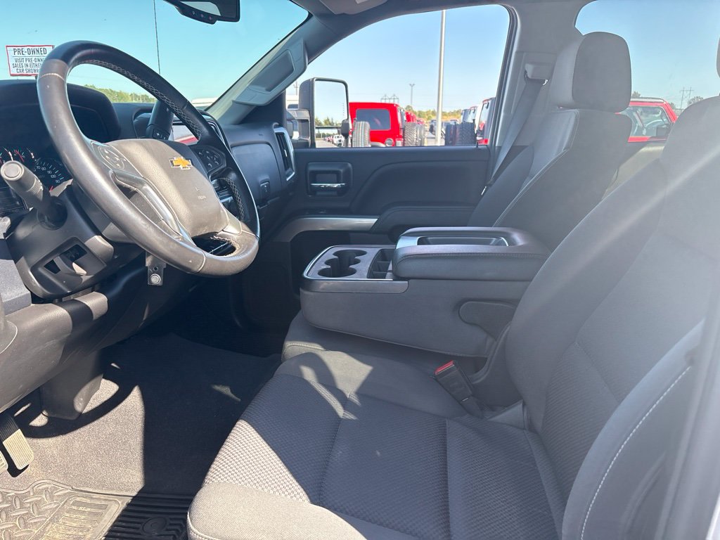 Used 2019 Chevrolet Silverado 2500 LT AWD/4WD image 18