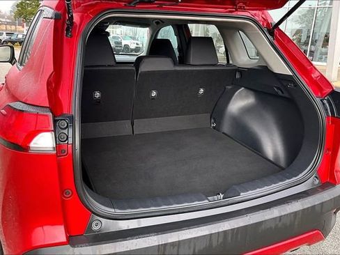 Used 2023 Toyota Corolla Cross LE image 32