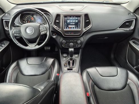 Used 2020 Jeep Cherokee Trailhawk w/ Cold Weather Group AWD/4WD image 17