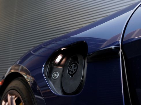 Used 2020 Porsche Taycan Turbo S image 13