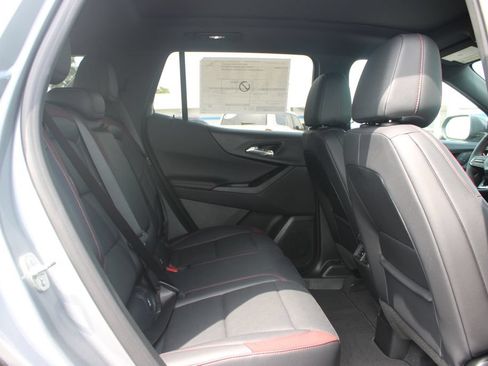 New 2027 Chevrolet Equinox RS w/ Convenience Package III AWD/4WD image 36