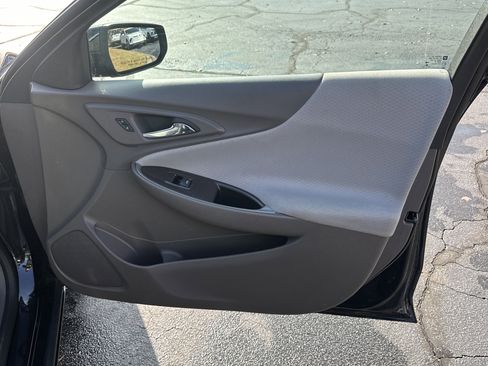 Used 2024 Chevrolet Malibu LT image 14