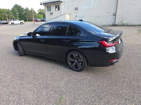 Used 2023 BMW 330i xDrive Sedan w/ Premium Package AWD/4WD image 11