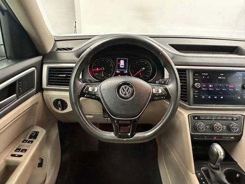 Used 2019 Volkswagen Atlas SE w/ Panoramic Sunroof Package image 35