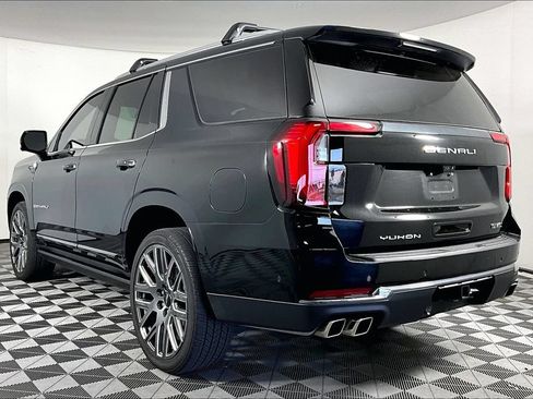 Used 2025 GMC Yukon Denali Ultimate AWD/4WD image 2