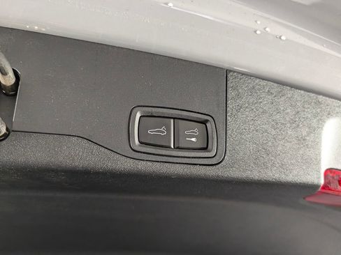 New 2026 Porsche Taycan 4 Cross Turismo AWD/4WD image 18