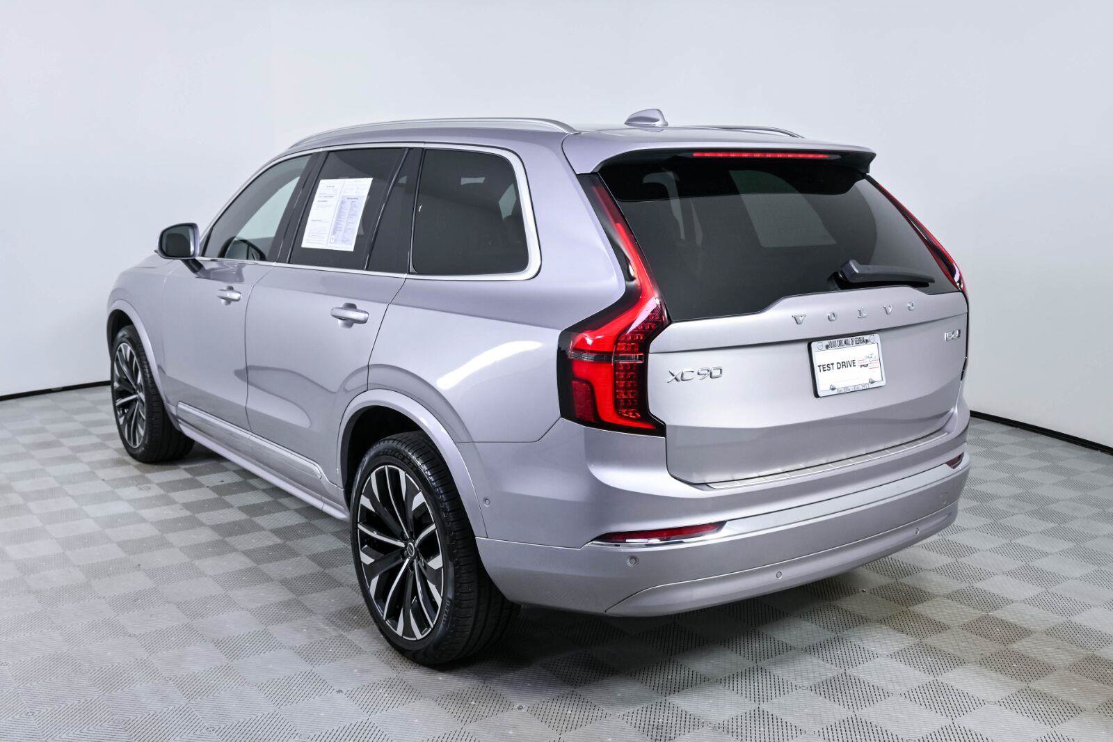 Certified 2026 Volvo XC90 B6 Plus AWD/4WD image 3