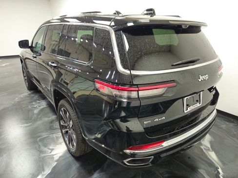 Used 2021 Jeep Grand Cherokee L Overland w/ Advanced Protech Group III AWD/4WD image 5