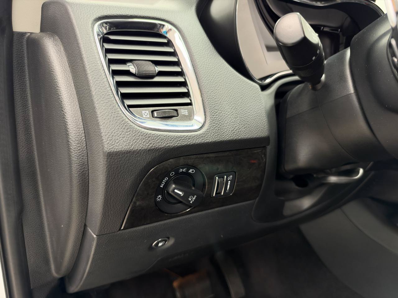 Used 2016 Dodge Durango Limited AWD/4WD image 16