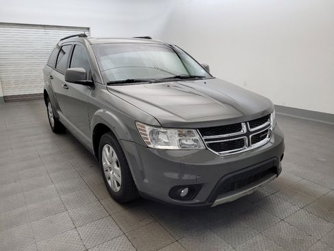 Used 2019 Dodge Journey SE FWD image 13