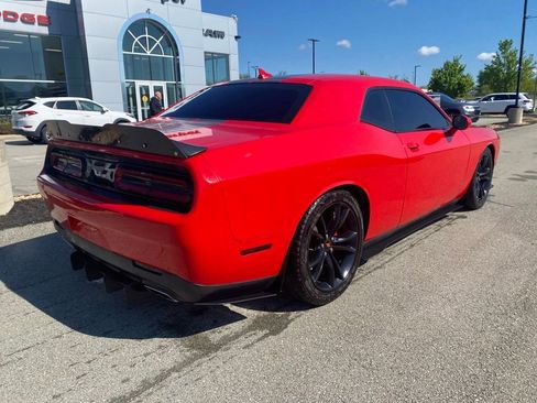 Used 2016 Dodge Challenger SXT w/ Blacktop Package RWD image 2