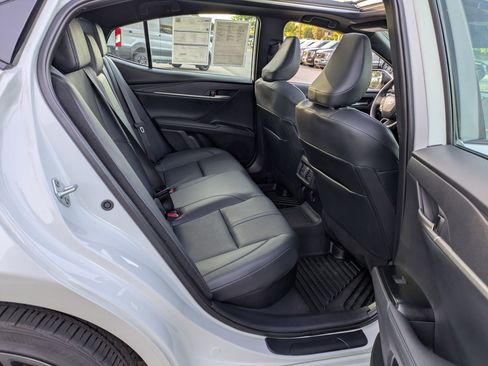 Used 2025 Toyota Camry XSE FWD image 34