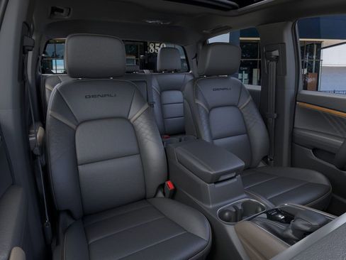 New 2026 GMC Canyon Denali image 16