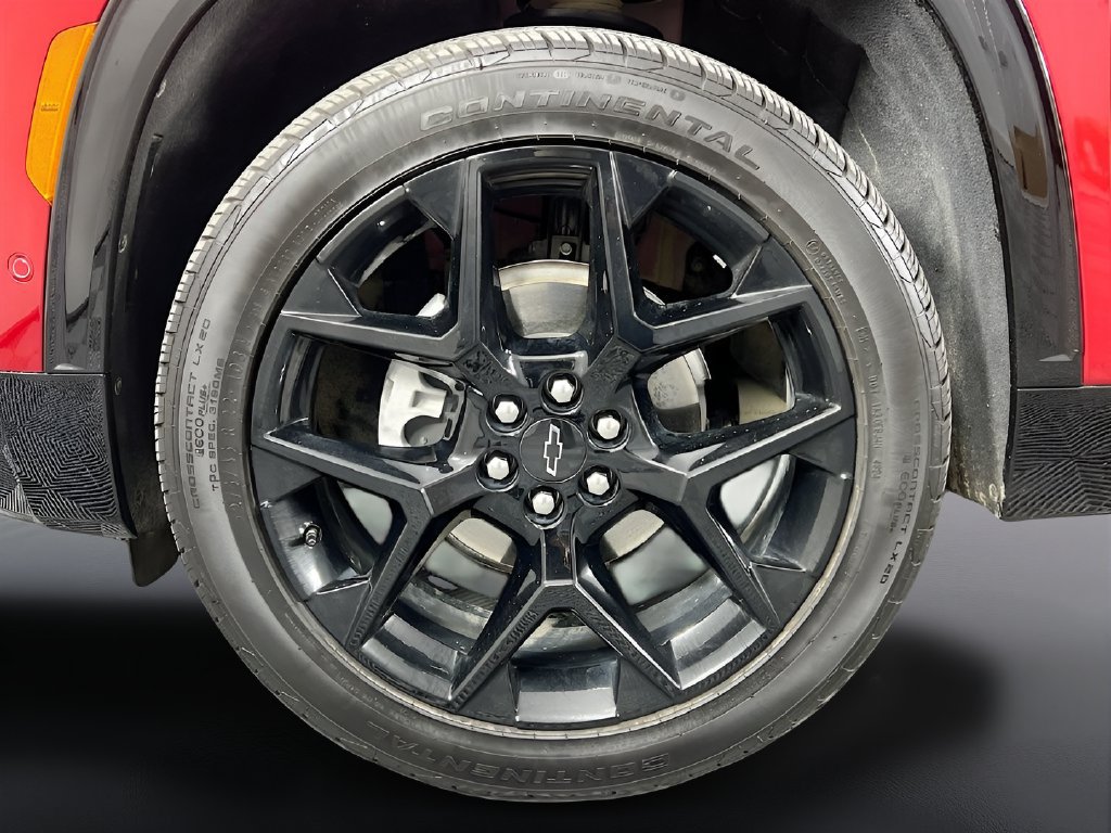 Used 2025 Chevrolet Traverse RS w/ LPO, Floor Liner Package AWD/4WD image 33