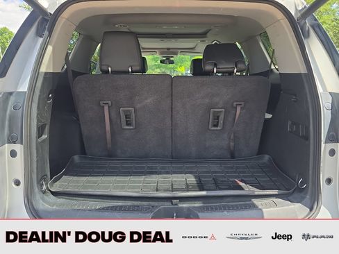 Used 2017 GMC Acadia SLT AWD/4WD image 23