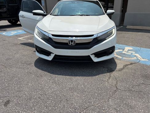 Used 2017 Honda Civic Touring image 18