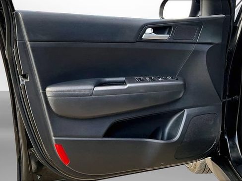 Used 2020 Kia Sportage LX FWD image 23