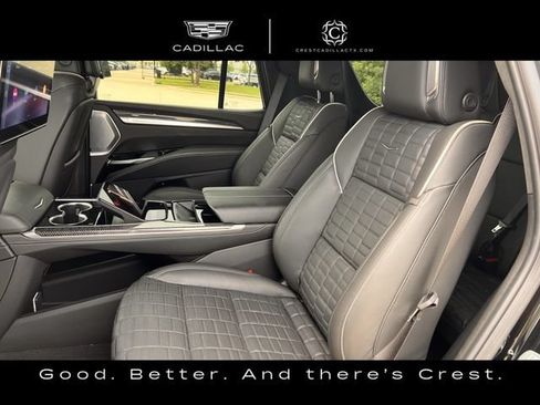 Used 2025 Cadillac Escalade V AWD/4WD image 31
