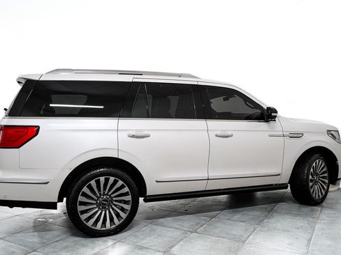 Used 2019 Lincoln Navigator Reserve w/ Cargo Package AWD/4WD image 10