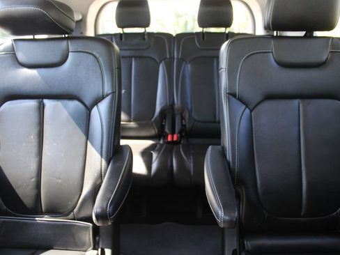Used 2021 Jeep Grand Cherokee L Limited RWD image 60