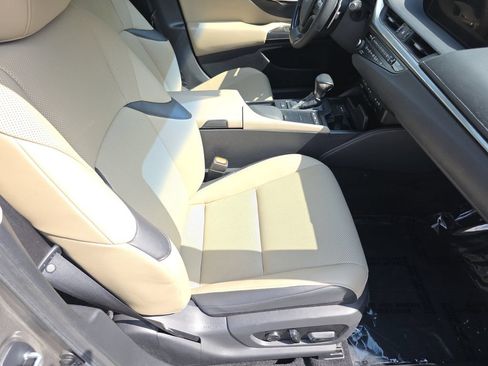 Used 2019 Lexus ES 350 w/ Premium Package FWD image 28