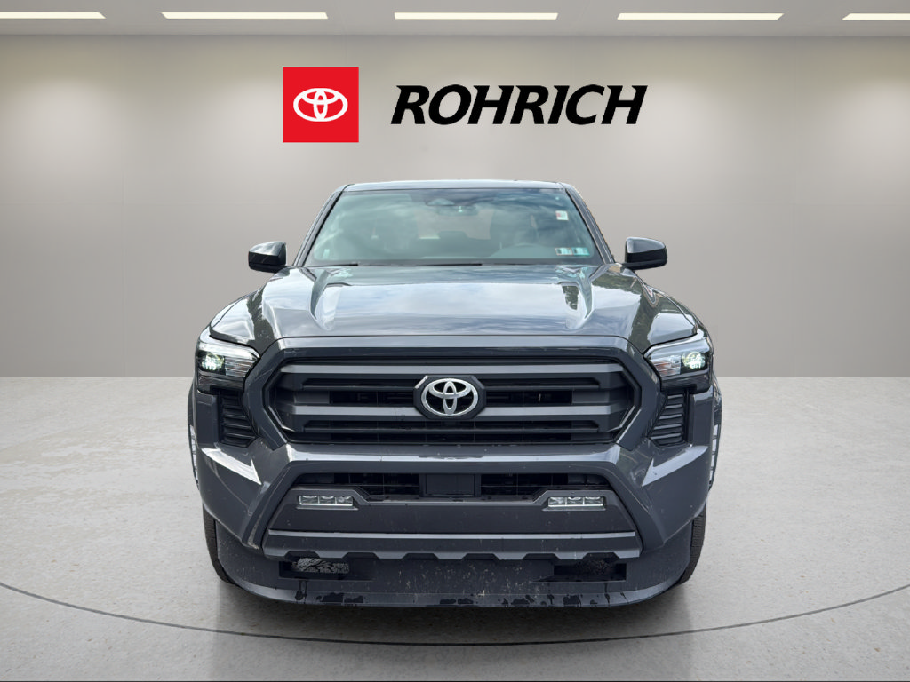 Certified 2025 Toyota Tacoma SR5 AWD/4WD image 2