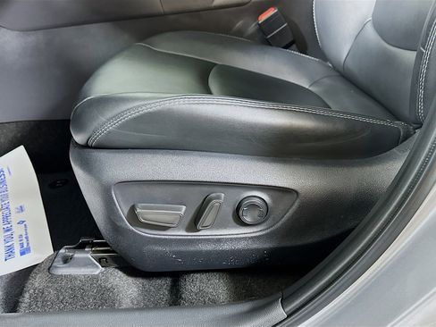 Used 2024 Toyota RAV4 XLE Premium FWD image 18