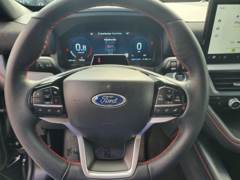 Used 2025 Ford Explorer ST-Line AWD/4WD image 15