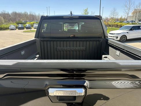Used 2024 Toyota Tacoma Limited w/ Limited Package (LT) image 8