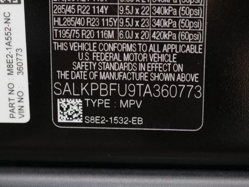 Used 2026 Land Rover Range Rover Long Wheelbase SE AWD/4WD image 26