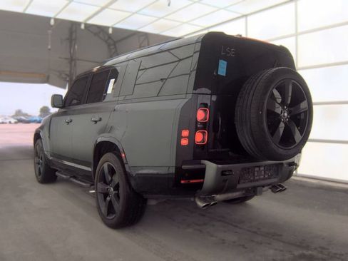 Used 2025 Land Rover Defender 130 V8 AWD/4WD image 4