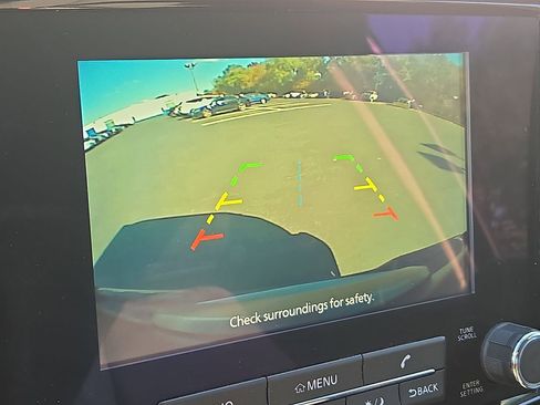 Used 2022 Nissan Frontier SV image 15