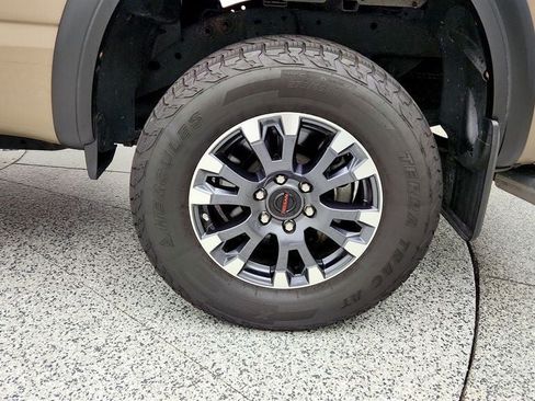 Used 2022 Nissan Titan PRO-4X AWD/4WD image 9