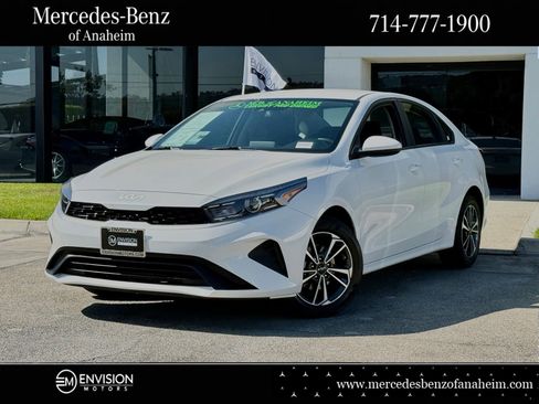 Used 2024 Kia Forte LXS FWD image 1