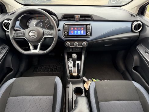 Used 2025 Nissan Versa SV FWD image 14