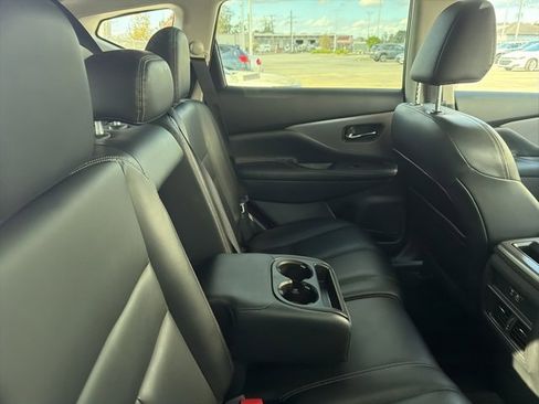 Used 2023 Nissan Murano SV image 4